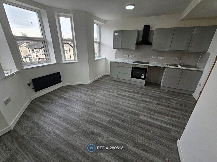 1 Bedroom Flat To Rent In Ferry Road, Cardiff, CF11