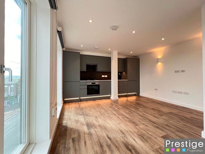 1 Bedroom Apartment To Rent In Brent Street, London, NW4
