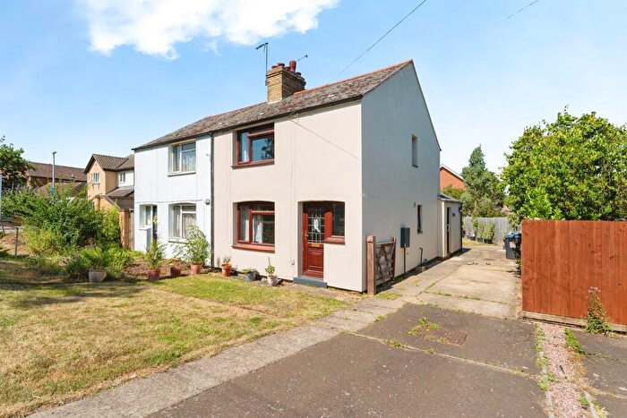 3 Bedroom Semi-Detached House For Sale In Station Road, Haddenham, Ely, CB6