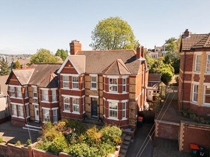 6 Bedroom Semi-Detached House For Sale In Llanthewy Road, Newport, NP20