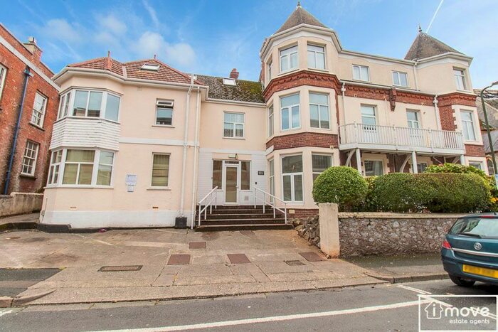 2 Bedroom Flat To Rent In Torwood Gardens Road, Torquay, TQ1