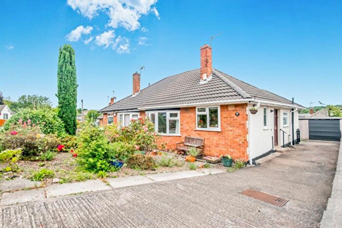 2 Bedroom Bungalow For Sale In Pyenot Gardens, Cleckheaton, West Yorkshire, BD19