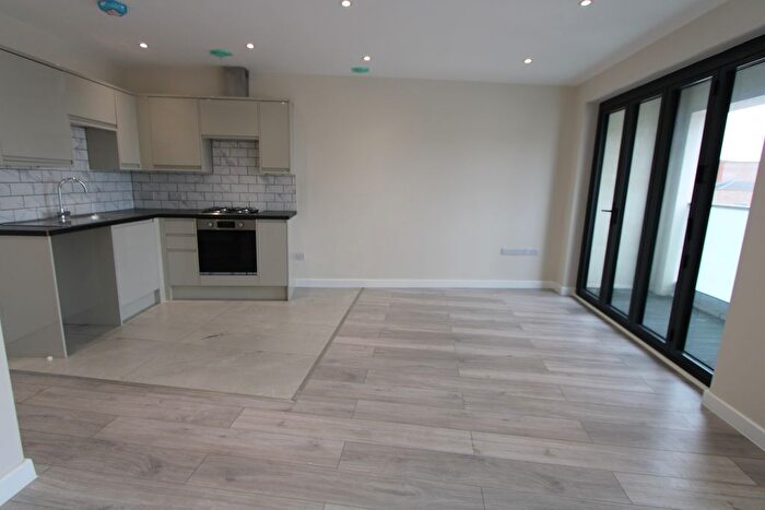 1 Bedroom Flat To Rent In London Road, Mitcham, CR4