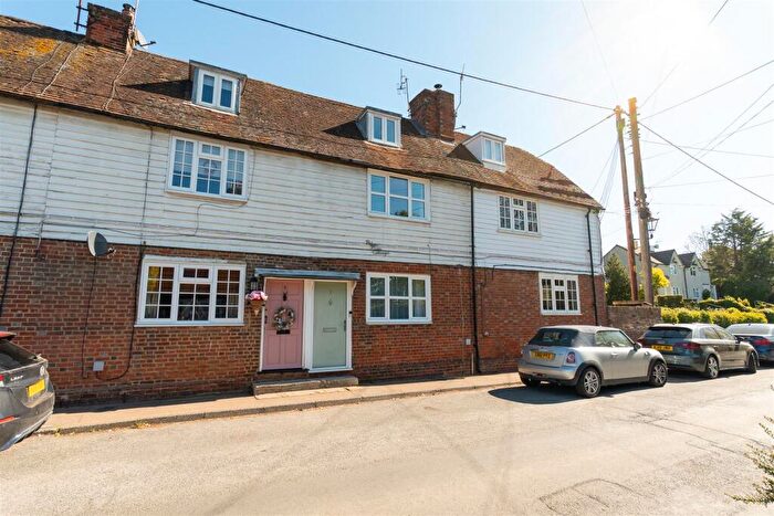 2 Bedroom Terraced House For Sale In Vicarage Road, Yalding, Maidstone, ME18