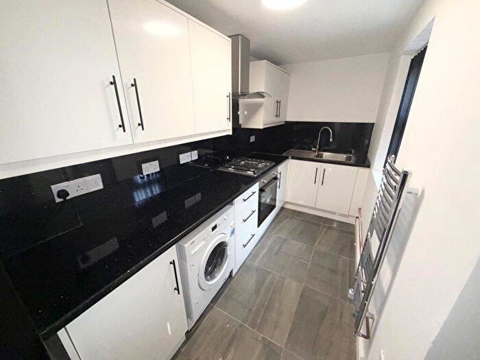 1 Bedroom House To Rent In Hartley Road, Nottingham, NG7