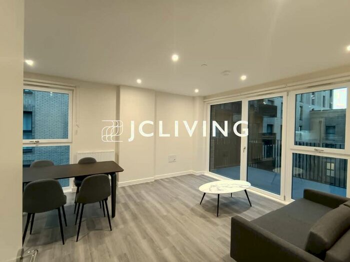 3 Bedroom Flat To Rent In Gadwell House, Forest Road, Blackhorse, E17