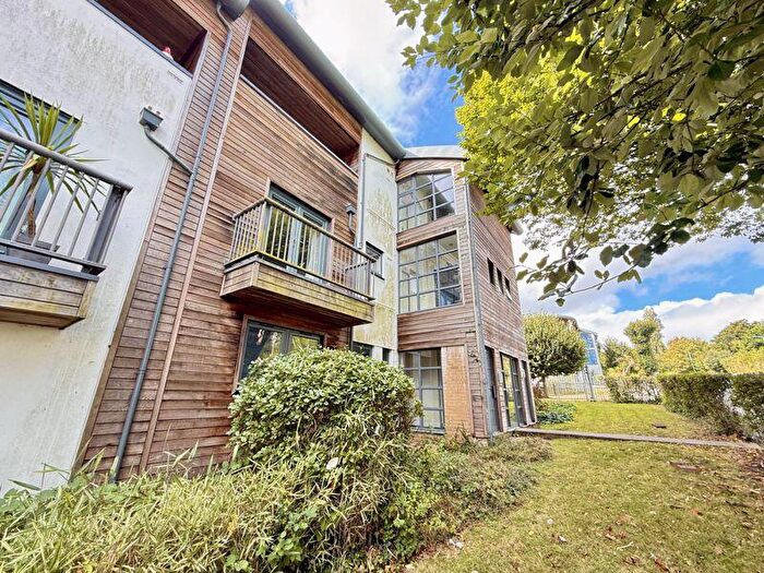 2 Bedroom Flat For Sale In Valletort Road, Stoke, Plymouth. Tranquil Modern Living In A Leafy Setting With Balcony And Garage. Perfect First Home., PL1