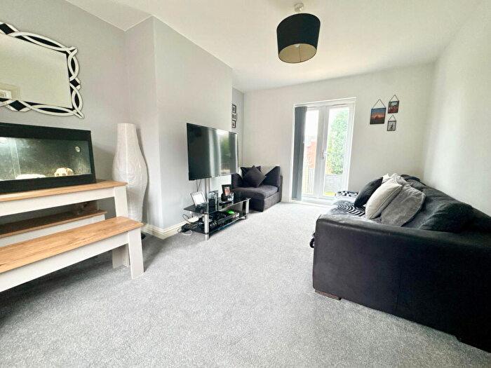 3 Bedroom Semi-Detached House For Sale In Woodfield Road, Dudley, DY3
