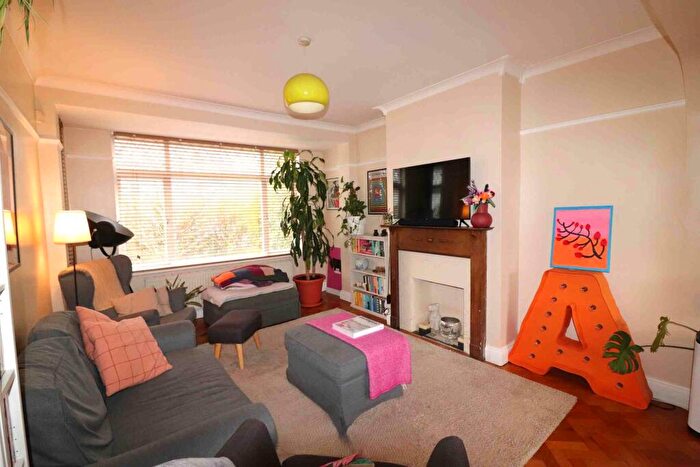 3 Bedroom House To Rent In Seymour Penge, SE20