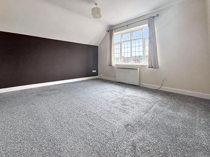 1 Bedroom Apartment To Rent In West Wycombe Road, High Wycombe, Buckinghamshire, HP12