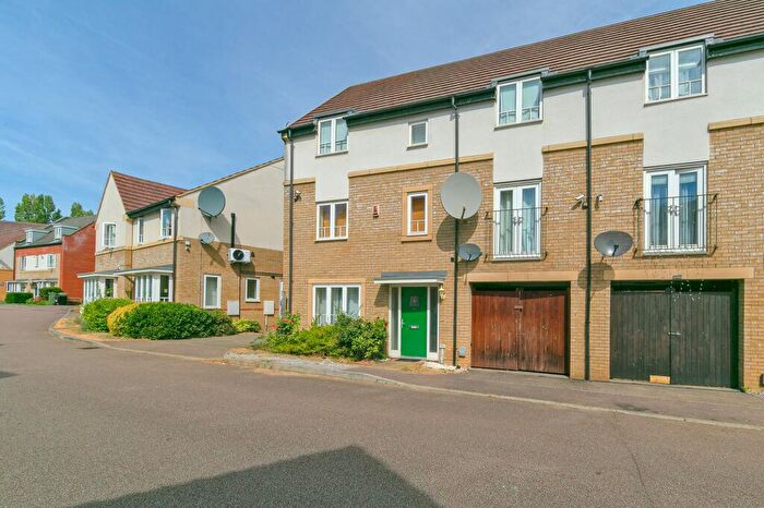 4 Bedroom End Of Terrace House For Sale In Sakura Walk, Willen Park, MK15