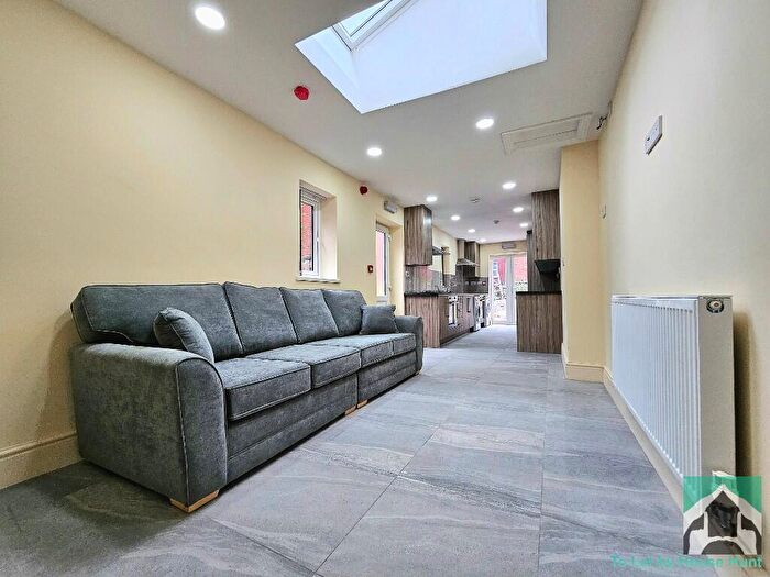 6 Bedroom Terraced House To Rent In Dawlish Road, Birmingham, B29