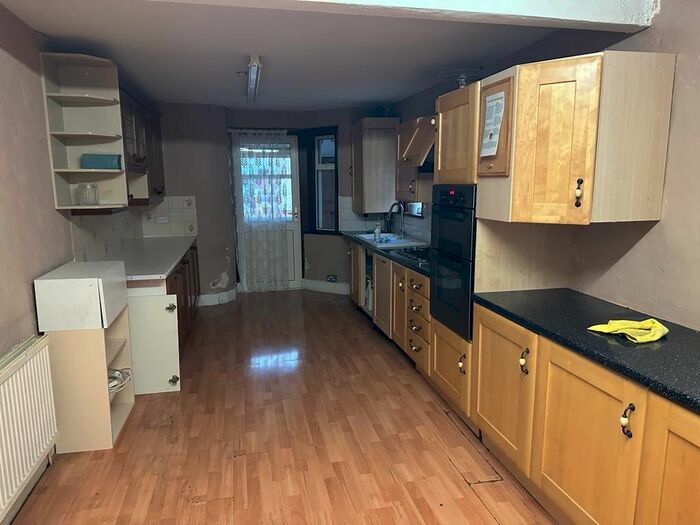 3 Bedroom Terraced House To Rent In Seventh Avenue, London, E12