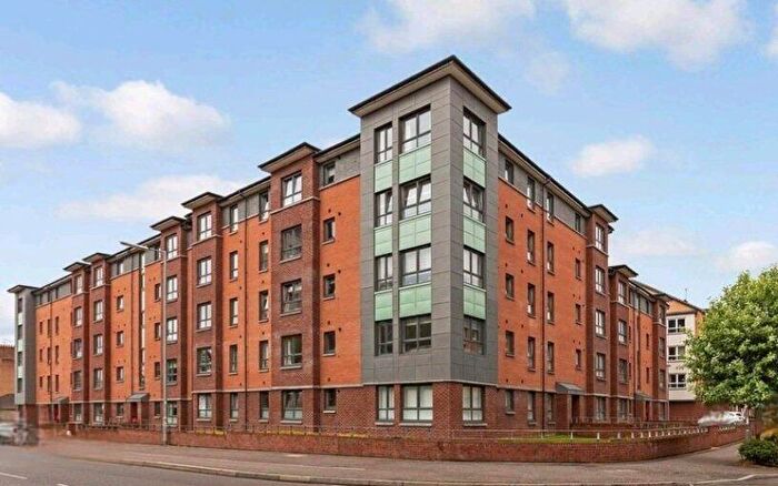 2 Bedroom Flat To Rent In Springfield Gardens, Glasgow, G31
