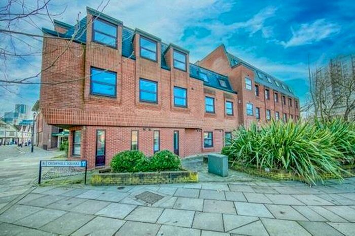 1 Bedroom Apartment To Rent In Cromwell Square, Ipswich, IP1