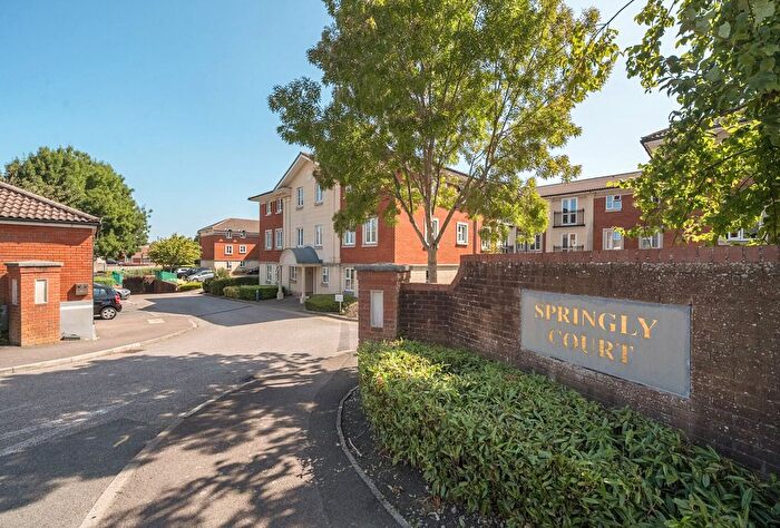 1 Bedroom Flat To Rent In Springly Court, Grimsbury Road, Bristol, Gloucestershire, BS15