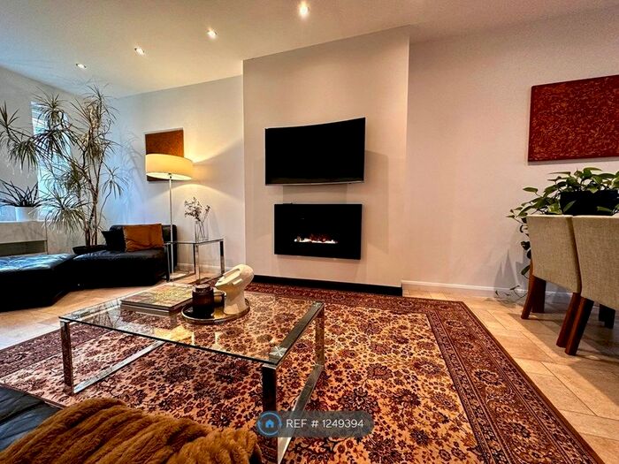 4 Bedroom Terraced House To Rent In Colwyn Road, Northampton, NN1