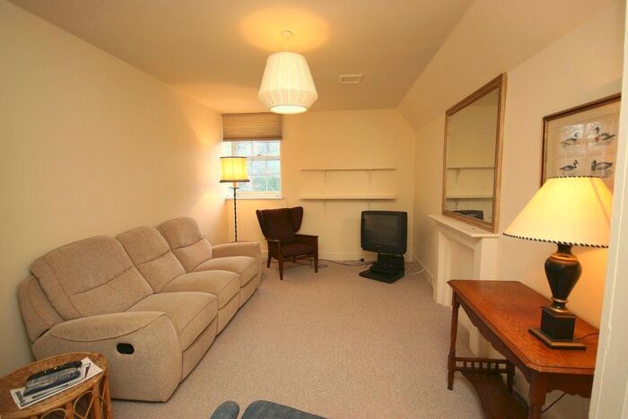 2 Bedroom Flat To Rent In Inverleith Place, Edinburgh, EH3