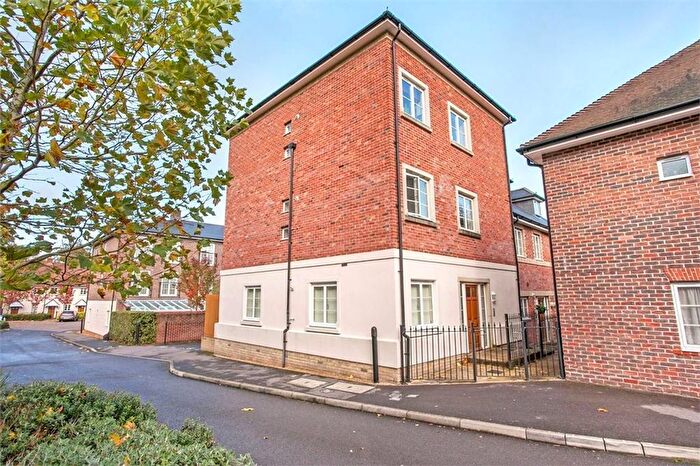 1 Bedroom Flat To Rent In Bath Place, Winchester, SO22