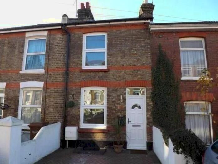 2 Bedroom Terraced House To Rent In Queens Road, Chatham, ME5