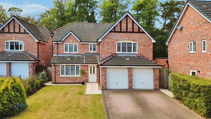 5 Bedroom Detached House For Sale In Oakmont Close, Congleton, CW12