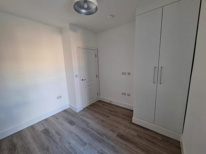 1 Bedroom Flat To Rent In Rita Road, London, SW8