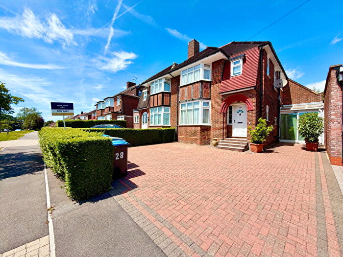4 Bedroom Semi-Detached House For Sale In Beverley Drive, Edgware, HA8