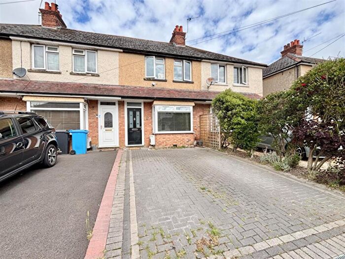 2 Bedroom Terraced House For Sale In Benmoor Road, Creekmoor, BH17