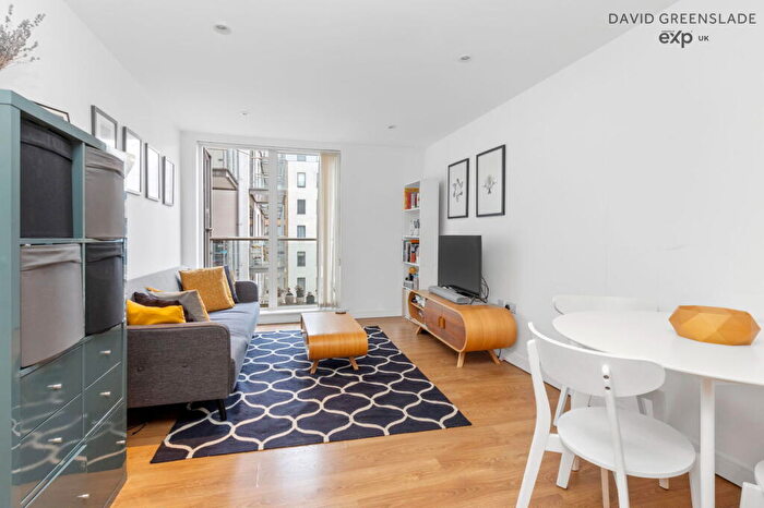 2 Bedroom Apartment For Sale In Ceram Court, Caspian Wharf, E3