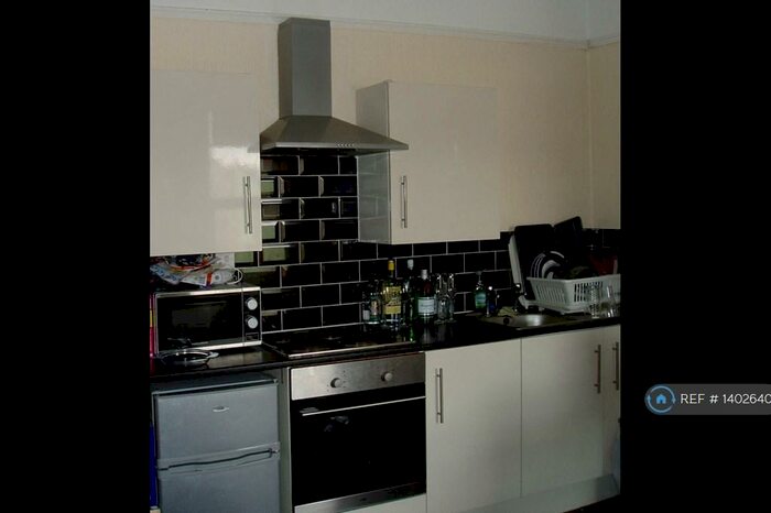 1 Bedroom Flat To Rent In Queensland Avenue, Coventry, CV5