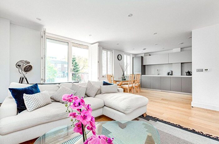 2 Bedroom Flat For Sale In Gideon Road, SW11