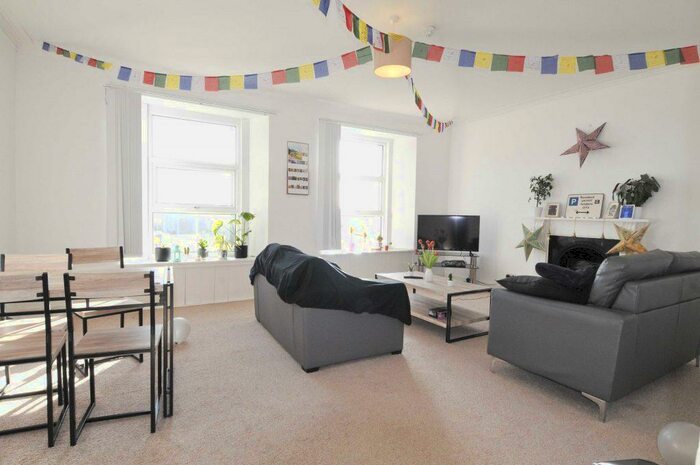 2 Bedroom Apartment To Rent In North Road East Flat, PL4