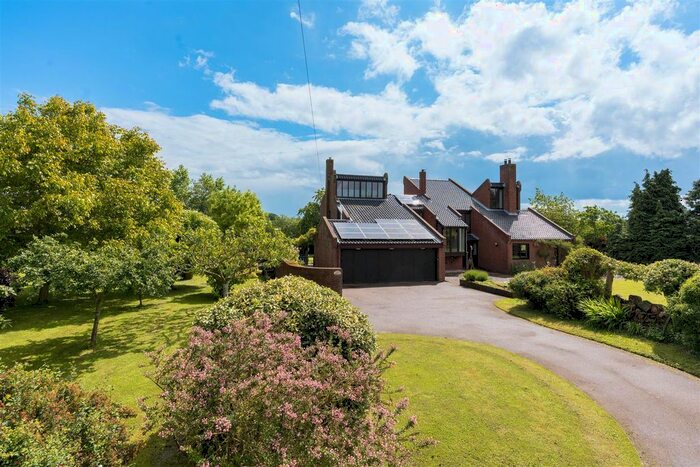 4 Bedroom Detached House For Sale In Hall Lane, Tharston, Norwich, NR15