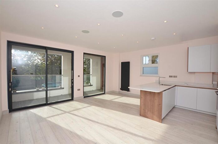 2 Bedroom Flat To Rent In Church Grove, Hampton Wick, Kingston Upon Thames, KT1