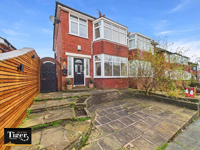 3 Bedroom Semi Detached House For Sale In Ingleway Avenue, Blackpool, FY3