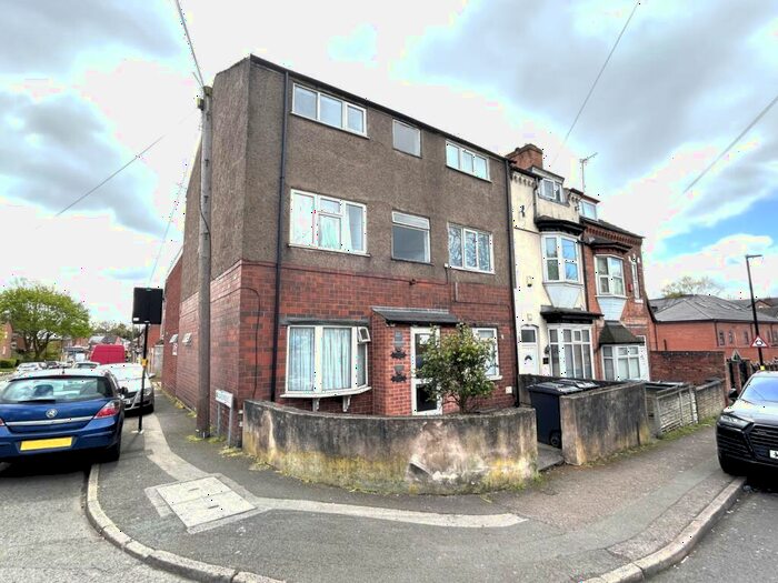 3 Bedroom Flat To Rent In Fentham Road, Erdington, Birmingham, West Midlands, B23