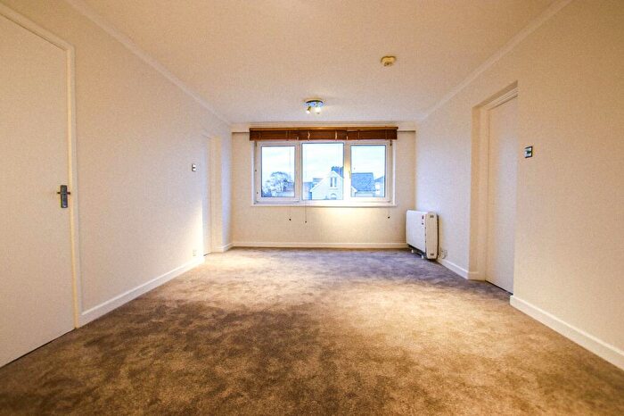 2 Bedroom Flat To Rent In Banfor Court, Clarendon Road, Wallington, SM6