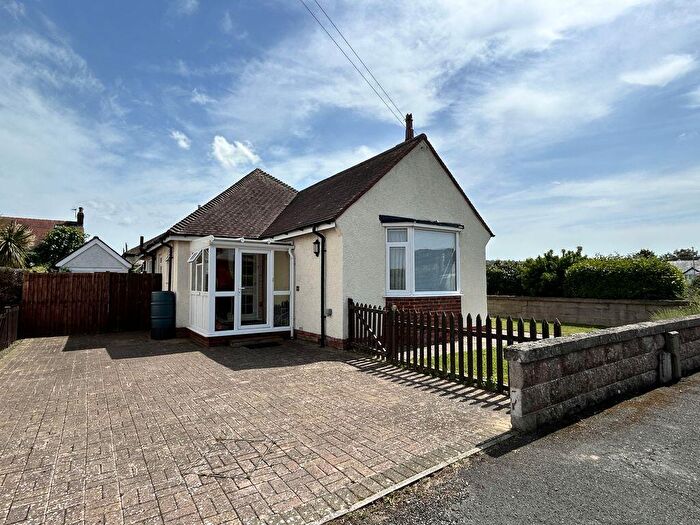 2 Bedroom Detached Bungalow For Sale In Bryn View Road, Penrhyn Bay, LL30