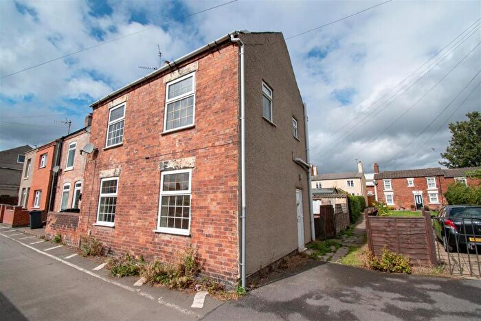 3 Bedroom End Of Terrace House For Sale In Shaw Street, Riddings, DE55