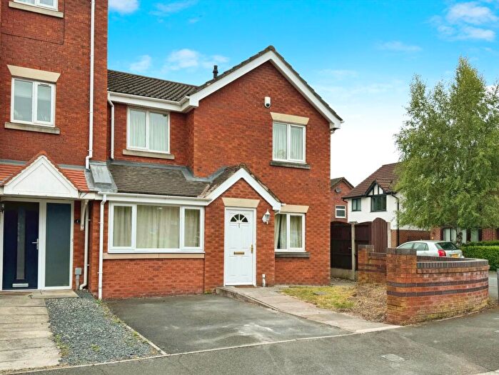 3 Bedroom End Of Terrace House To Rent In Alderley Way, Stockport, SK3