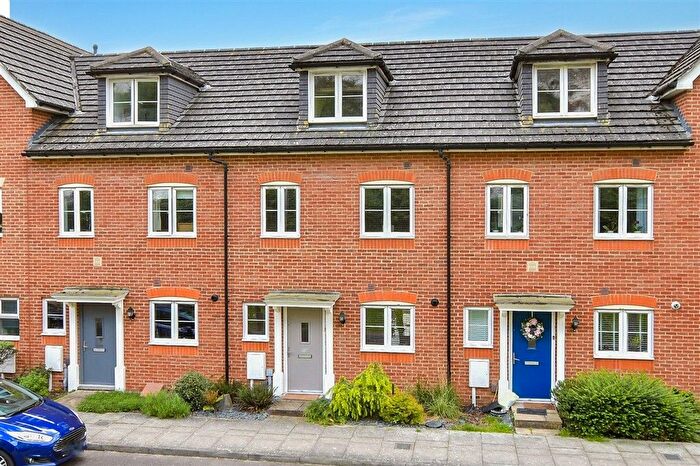 3 Bedroom Terraced House For Sale In Eustace Crescent, Rochester, Kent, ME2