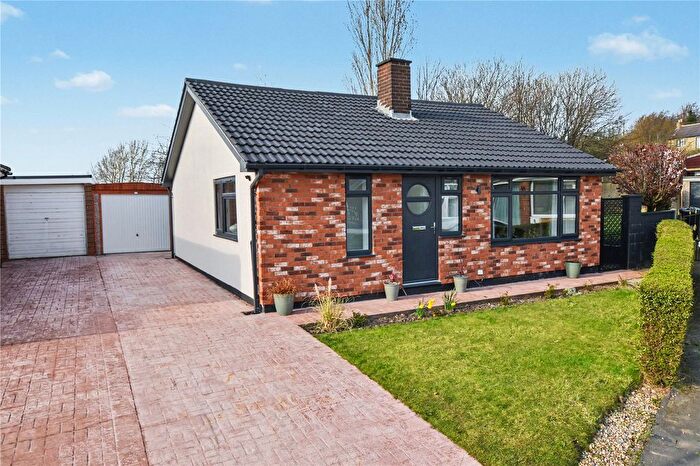 2 Bedroom Bungalow For Sale In Wharfedale Rise, Tingley, Wakefield, West Yorkshire, WF3