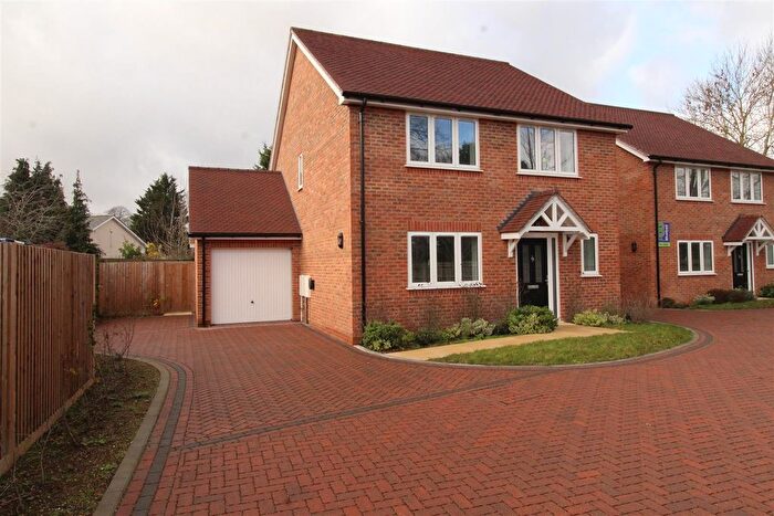 4 Bedroom Detached House For Sale In Teapot Lane, Aylesford, ME20