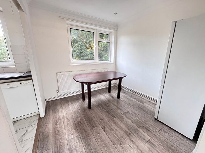 5 Bedroom End Of Terrace House To Rent In Danecourt Gardens, Croydon, CR0