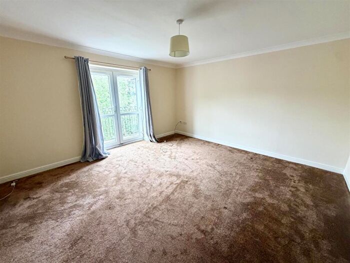 Studio For Sale In Mill Stream Drive, , Luddendenfoot, Halifax, HX2