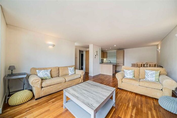 2 Bedroom Flat For Sale In Britton Street, Farringdon, EC1M