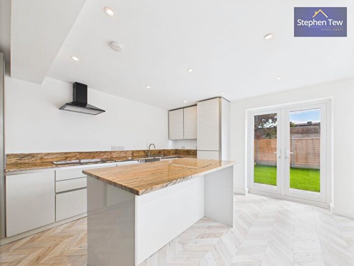 2 Bedroom End Of Terrace House For Sale In Ivy Avenue, Blackpool, FY4