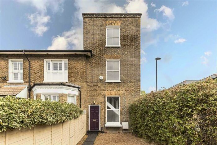 1 Bedroom House To Rent In Southbrook Road, Lee, SE12