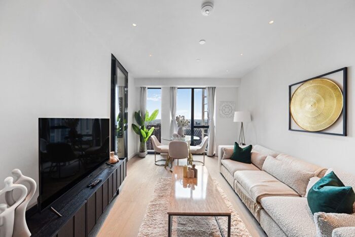 1 Bedroom Flat To Rent In River Park Tower, London, SW8