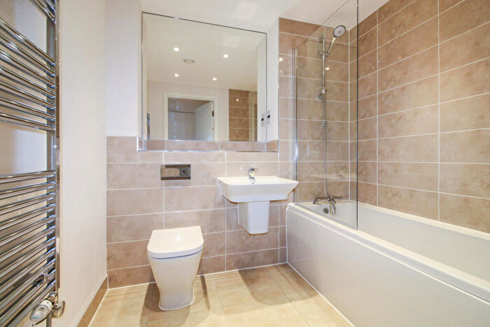2 Bedroom Flat To Rent In Crossways, Windsor Road, Slough, SL1